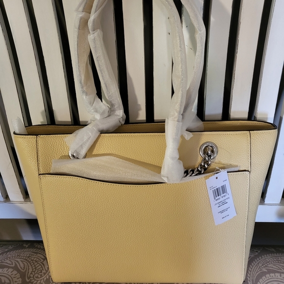 Band New Coach Purse with tags on, Gold inside, dimensions are 11.5 × 9.5 - Picture 3 of 3